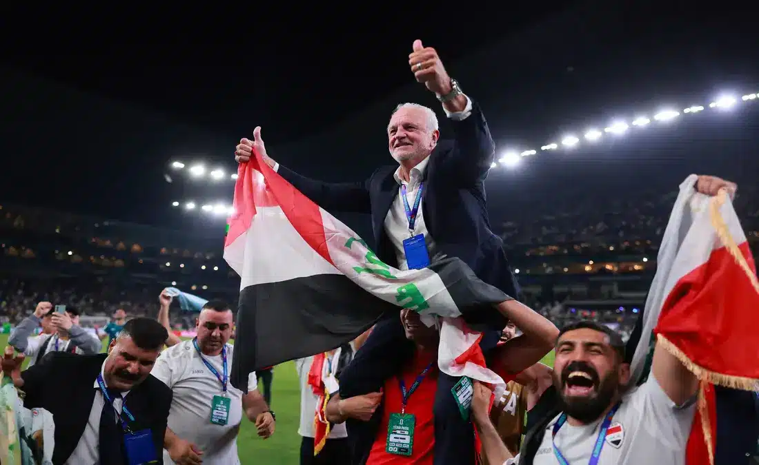 مستقبل جراهام أرنولد مع منتخب العراق: اجتماع حاسم في جدة